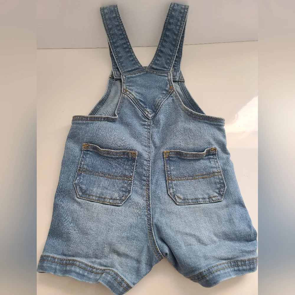Old Navy kids Denin Blue Jeans BaBy Overall Jumper Size 9-12 Months